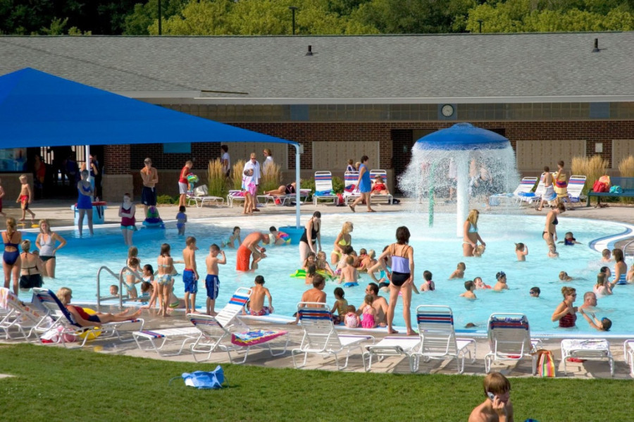 Pogrešna procena čuvara bazena iznedrila promenu odluke: U bazene se sada može u toplesu