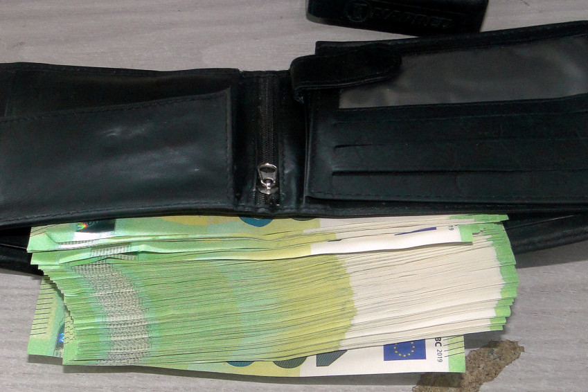 Tragedija u Čačku: Mlađi muškarac skočio sa zgrade na Ljubić keju