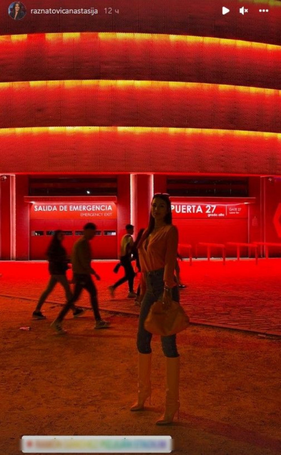 Brižna devojka fudbalera! Anastasija ne propušta Nemanjine utakmice: Hit prizor iz Sevilje! (FOTO)