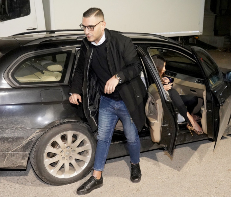 Barbari roditelji od sramote ne daju da bude s Lazićem? I nisu jedini kojima je dosta: „Možda ga nisu dovoljno tukli kao malog!"