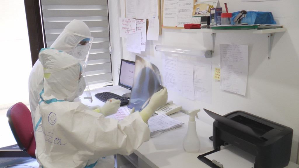 Dr Bogdanović tvrdi: Teško je otkriti da li je neko preminuo od kovida, ali tri znaka na plućima nam odmah to potvrde