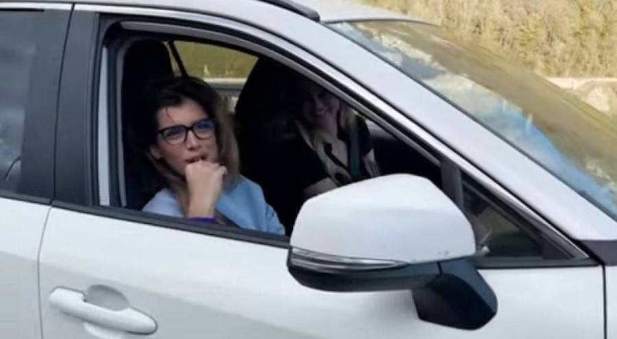 Marija Šerifović i Jovana Pajić spakovale kofere pa zajedno napustile Srbiju (FOTO)