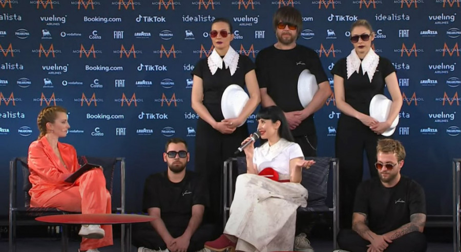 Konstrakta odrešila kesu! Oblačila se na buvljaku, pa u Torinu iznenadila stajlingom (VIDEO)