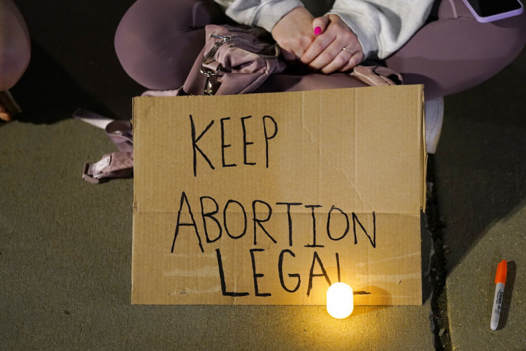 Šta je "Ro protiv Vejda"?: Ukoliko se čuvena sudska odluka poništi, abortusi u pola Amerike postaju zabranjeni