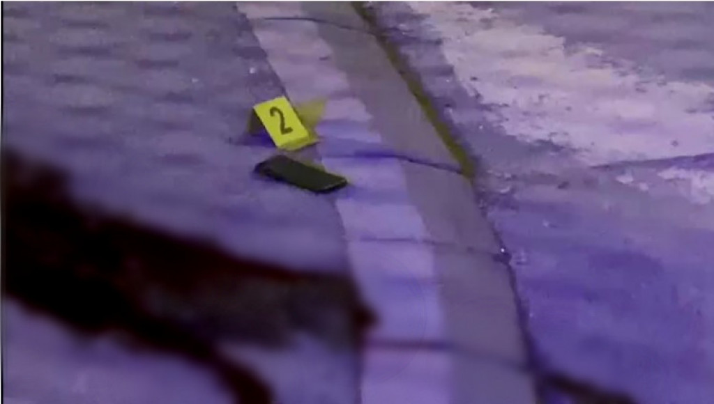 Prve fotografije iz Vinče: Na mestu gde je ranjen mladić ostala lokva krvi! (FOTO)