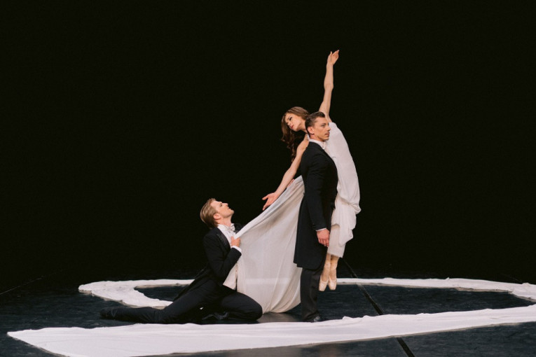 Neponovljiva priča o strasti i izdaji u vrtlogu agonije i ekstaze: Balet “Ana Karenjina” u SNP