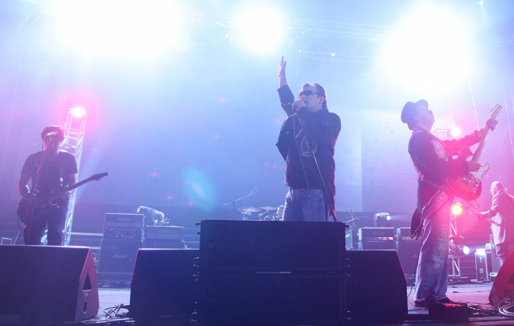 Zašto se u stvari raspalo „Prljavo kazalište", posle 45 sjajnih godina: Mesecima se šuškalo svašta, a sad su već i pred sudom?