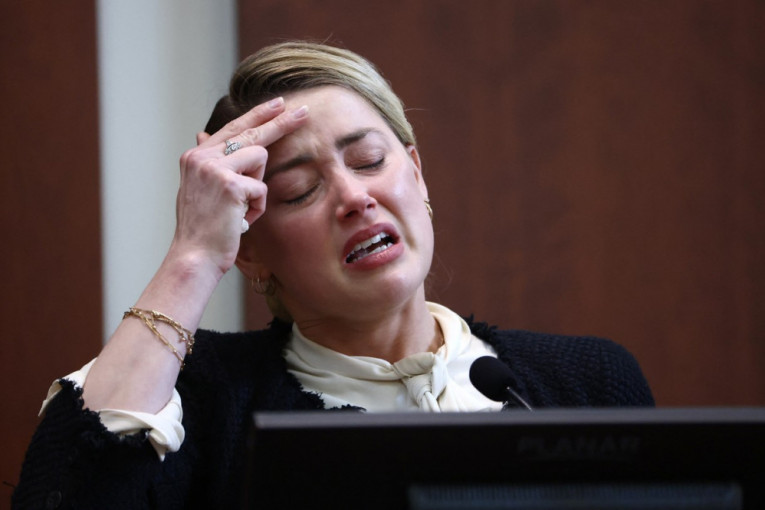 Pijan ili drogiran? Amber Herd na sudu objavila uznemirujuće fotografije Džonija Depa! (FOTO)