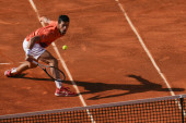 Novak hvata zalet za trofej koji je mnogo puta osvajao: Najbolji na svetu već na terenu u Rimu (VIDEO)