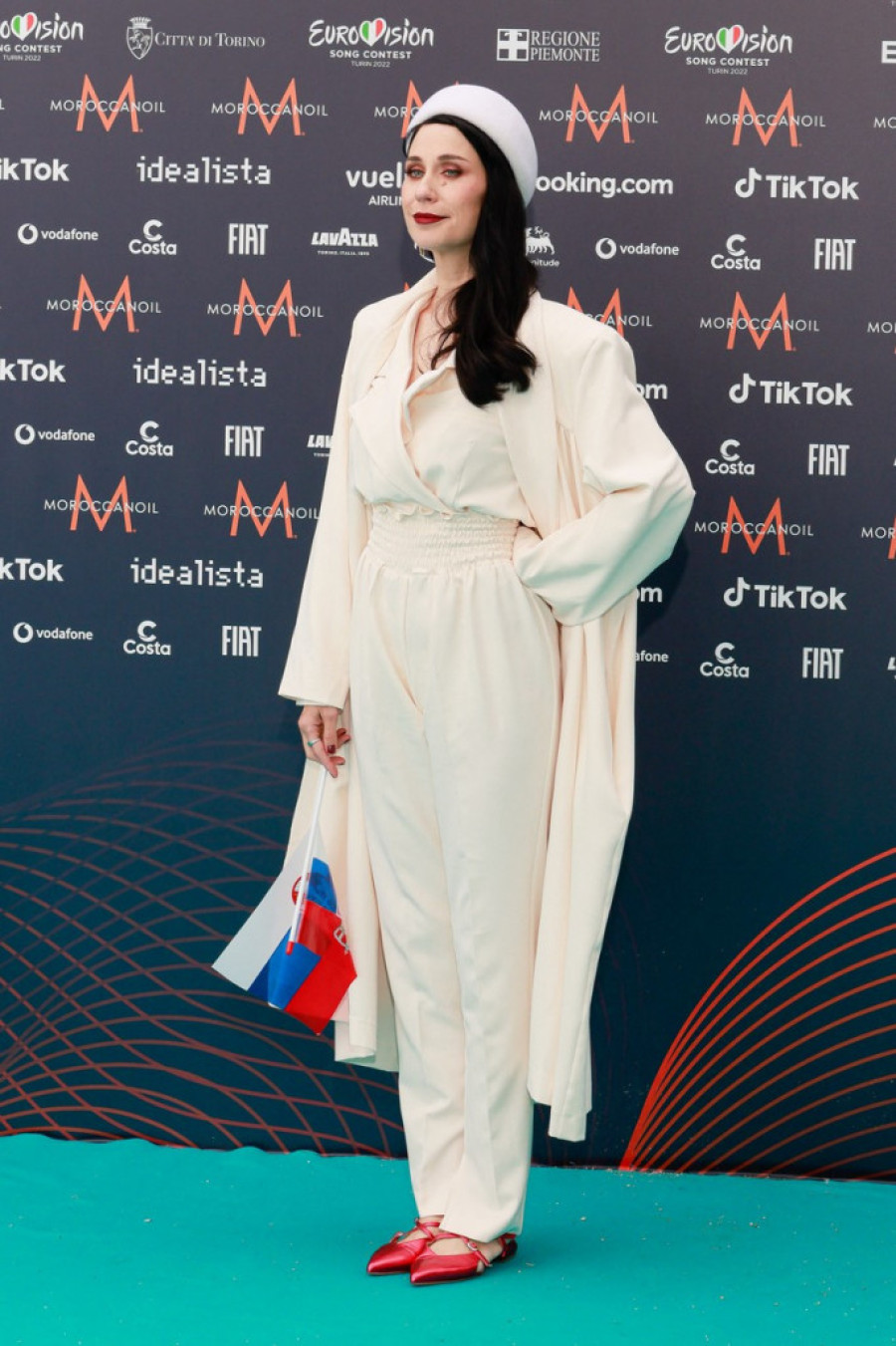 Uporedili su je sa Megan Markl na otvaranju Evrovizije: Konstraktu pitali zašto peva na srpskom, njen odgovor oduševio (VIDEO)