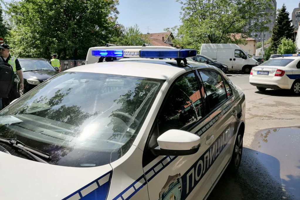 Napadnuta porodica u Vranju! Nasred ulice oca i sina tukla četvorica, majka skočila u odbranu?!