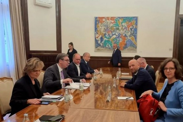 Vučić nakon sastanka s Manuelom Saracinom: Srbija će još intenzivnije nastaviti da sledi svoj evropski put