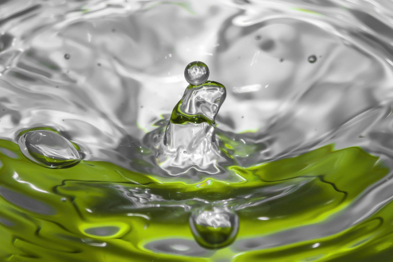 Masnoći je došao kraj: Kako očistiti mikrotalasnu bez mukotrpnog ribanja?