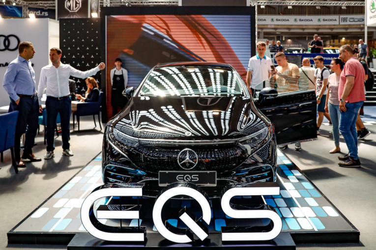 Neće svi preživeti: Mercedesu pada profit u e-vozilima, ali...