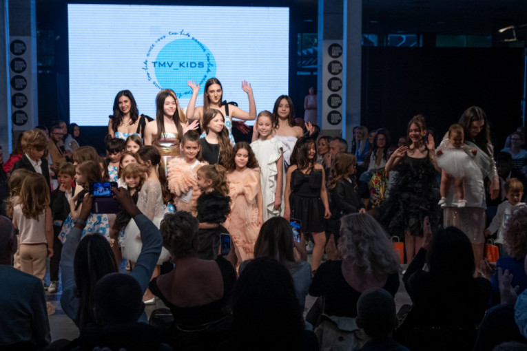 Najemotivniji momenti 19. Serbia Fashion Week-a: Mali manekeni oduševili publiku (FOTO)