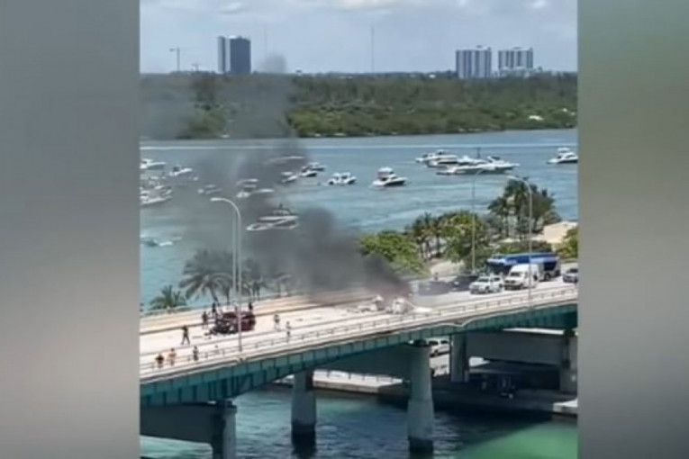 Stravična nesreća u Majamiju: Avion se srušio na automobil - ima mrtvih!