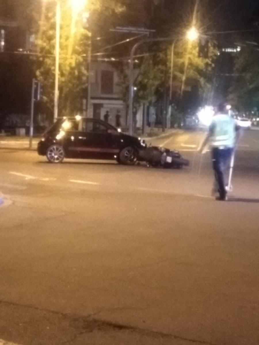 Saobraćajka na Dorćolu: Skucali se motor i automobil (OTO)
