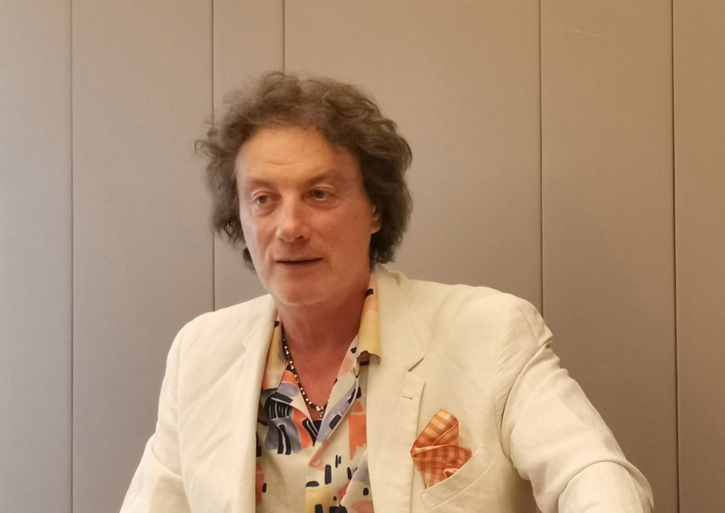 „Isprva nisam imao pojma da Petar peva!" Tončijeva velika ispovest: O porodici, prinovi i planovima za budućnost (VIDEO)