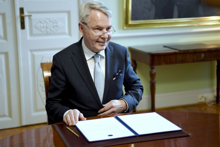 Šef finske diplomatije potpisao zahtev za prijem u NATO