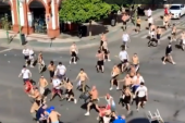 Haos na ulicama Sevilje! Brutalna tuča navijača Rendžersa i Ajntrahta, bilo je i krvi (VIDEO)