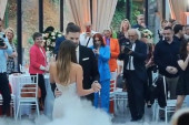 Prvi mladenački ples! Oženio se Suzanin i Sašin sin (VIDEO)