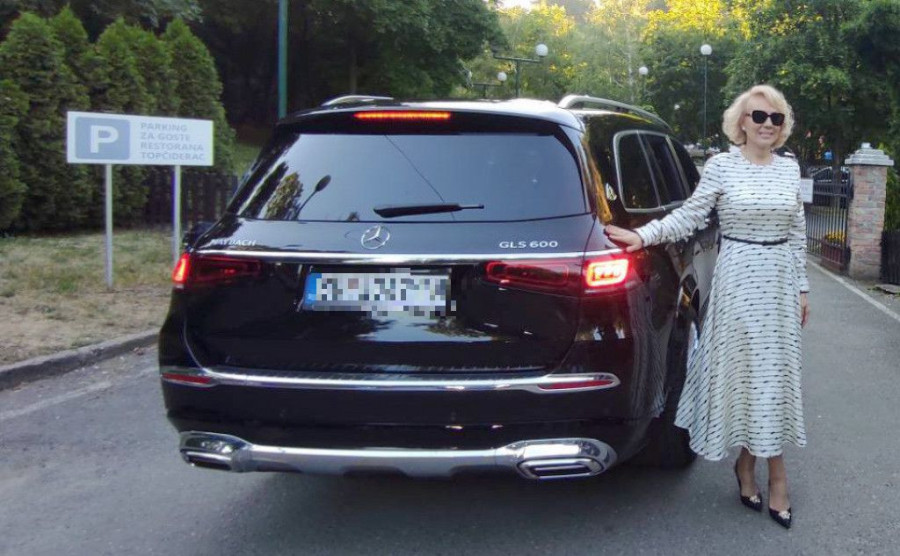 Vozni park, kao na svadbi sina Saše Popovića, još niste videli: Nijedna limuzina nije ispod 100.000 evra, a ima i skupljih! (FOTO)