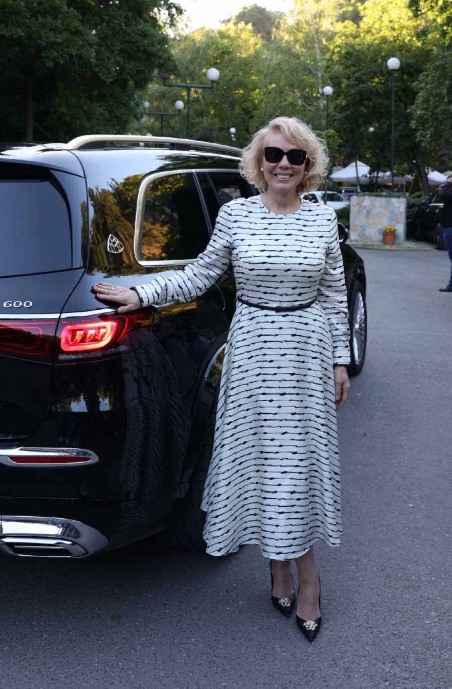 Stalno je nasmejana i ljubazna! Komšije progovorile o Lepoj Breni, otkrili i detalj iz braka: Drži Bobu pod kontrolom!