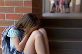 Horor u blizini srpske granice: Tinejdžer silovao školsku drugaricu (11) mesecima, majka otkrila jezive snimke!