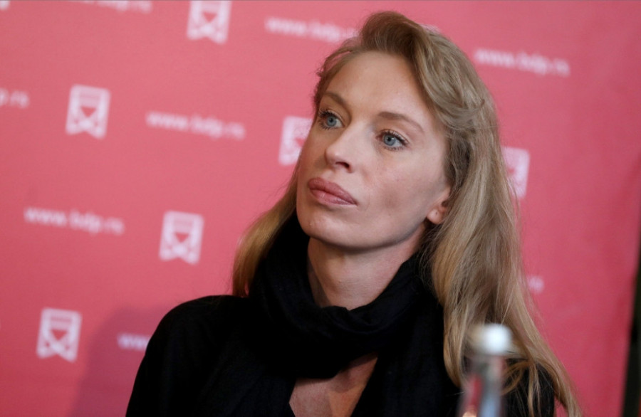 Ljubinka Klarić prošetala sa dečkom ambasadorom: Glumica obukla hidžab (FOTO)