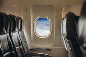 Šokantna scena u avionu: Kada se putnik izuo, od prizora su svi zanemeli! (FOTO)
