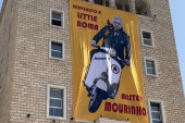 Albanci stali uz "Posebnog": Tirana je mala Roma i voli Murinja (VIDEO, FOTO)