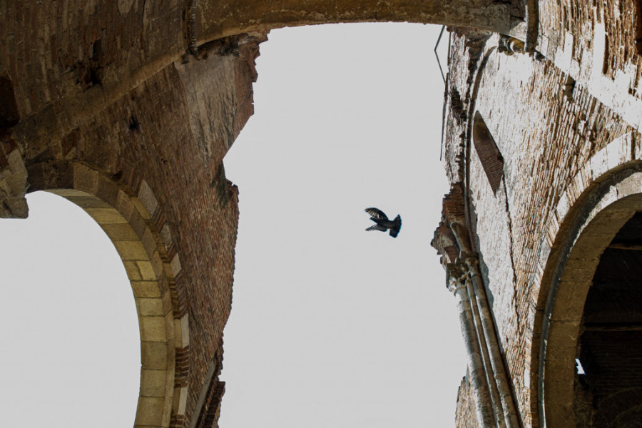 Napuštena crkva u Srbiji u kojoj organizuju misteriozne obrede: U Arači sprovode rituale, upadaju u trans, pominju se i šamani (FOTO/VIDEO)