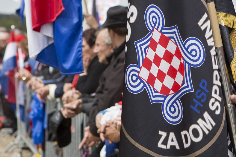 Skandal u Hrvatskoj: Ustaškim pozdravima i uniformama proslavili kraj škole (FOTO)