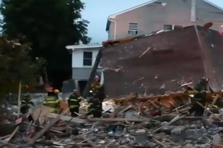 Užas u SAD - najmanje četiri osobe poginule: Eksplozija u kući u predgrađu u Pensilvaniji (VIDEO)