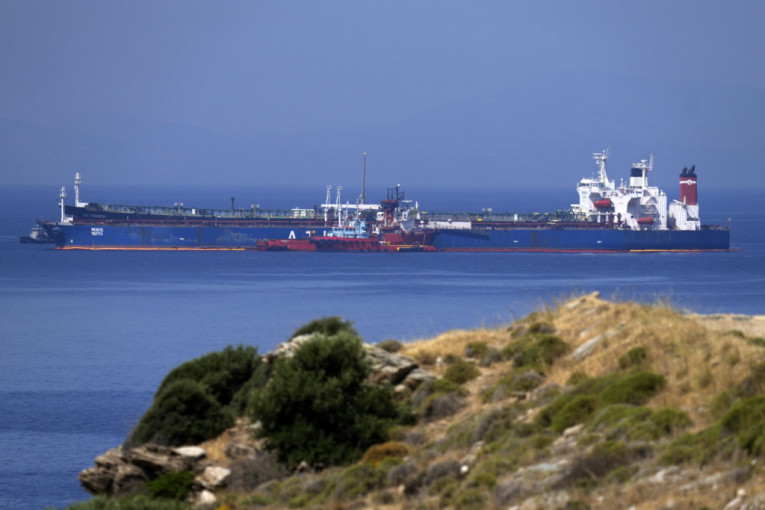 Odgovor na zaplenu nafte! Iranska Revolucionarna garda zaplenila dva grčka tankera u Persijskom zalivu! (FOTO/VIDEO)