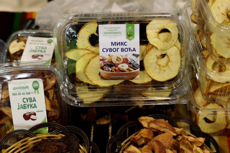 Zdravo i ukusno, ali nema ko da jede: Srbi malo troše sušeno voće, slabo ga i izvoze