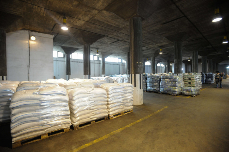 U silosima Robnih rezervi 11.000 tona šećera