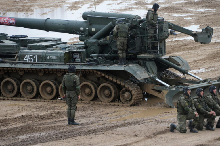 Ruska vojska objavila snimak dejstva jednog od najmoćnijih artiljerijskih oružja na svetu (VIDEO)