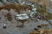 Užas u Nepalu: Pronađeno 20 tela u olupini aviona (FOTO/VIDEO)