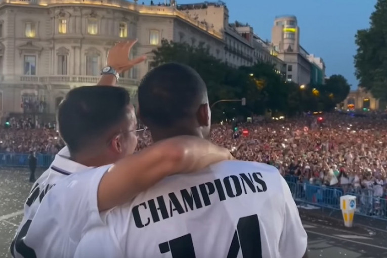 Grozne psovke iz hiljade grla: Horsko vređanje Mbapea na proslavi Realove titule u Madridu (VIDEO, FOTO)