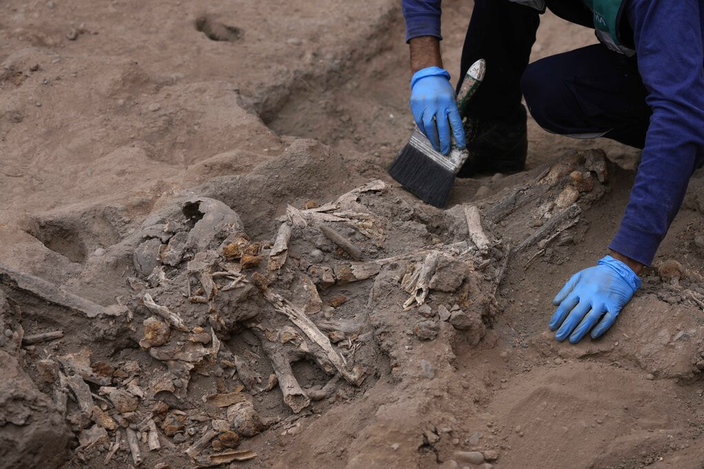 Otkriće na severu Perua: Arheolozi iskopali grobnicu staru 3.000 godina i u njoj pronašli telo sveštenika