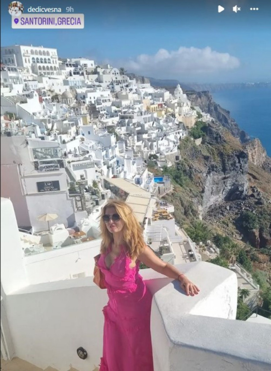 Inspiracija za novi roman ili ljubav? Vesna Dedić otišla na krstarenje, pokazala u čemu uživa (FOTO)