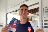 Kakav je car Filip Đuričić! Milica se požalila na izgubljeni autogram, a onda je srpski as uradio nešto što je oduševilo sve! (FOTO)