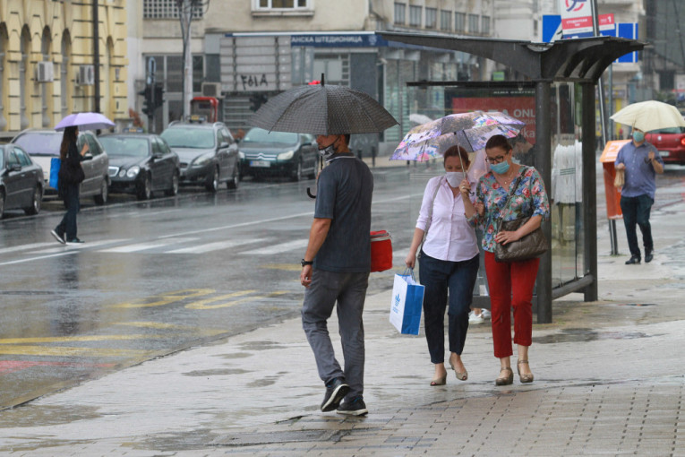 Od sunca do oblaka! RHMZ upozorava - sat vremena će trajati nevreme: Kiša i grmljavina u pojedinim delovima Srbije (FOTO)