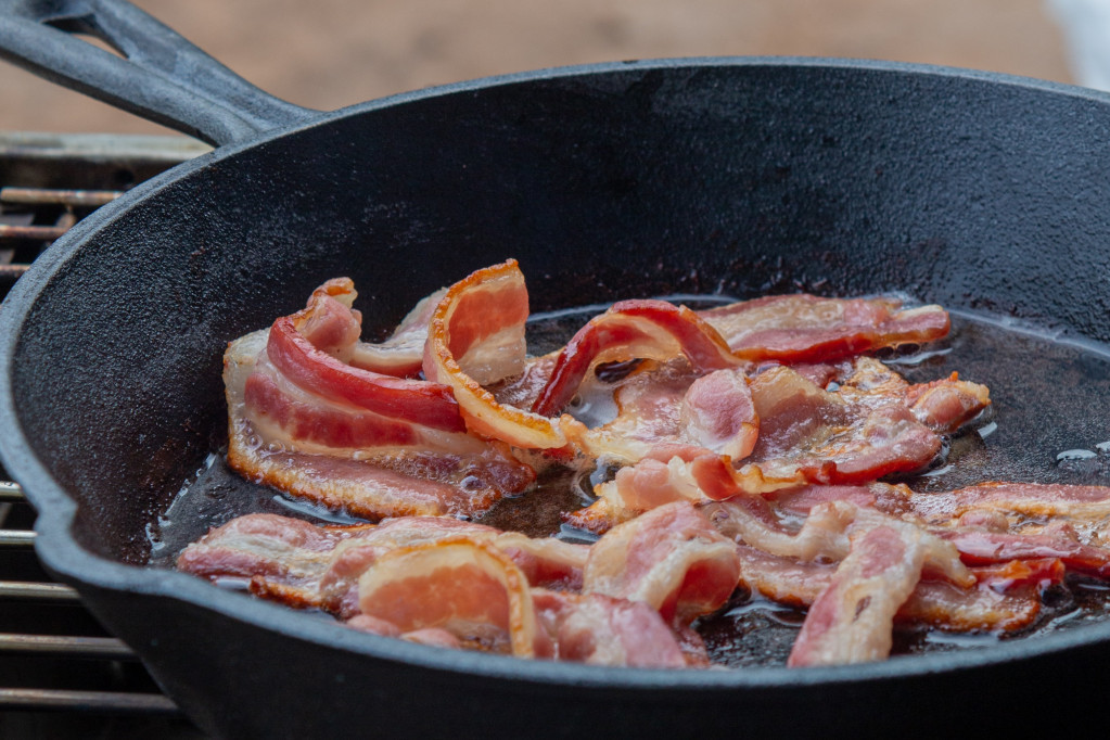 Korak po korak vodič: Kako da napravite savršenu slaninu kod kuće