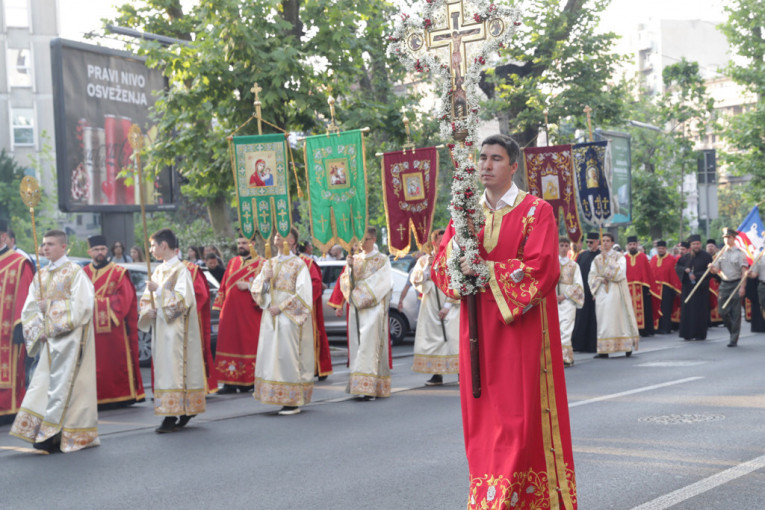 U Beograd stiže čudesni pojas Presvete Bogorodice (FOTO)