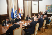 Vučić razgovarao sa grčkim ministrom spoljnih poslova: Srbija pridaje izuzetan značaj odnosima sa Grčkom