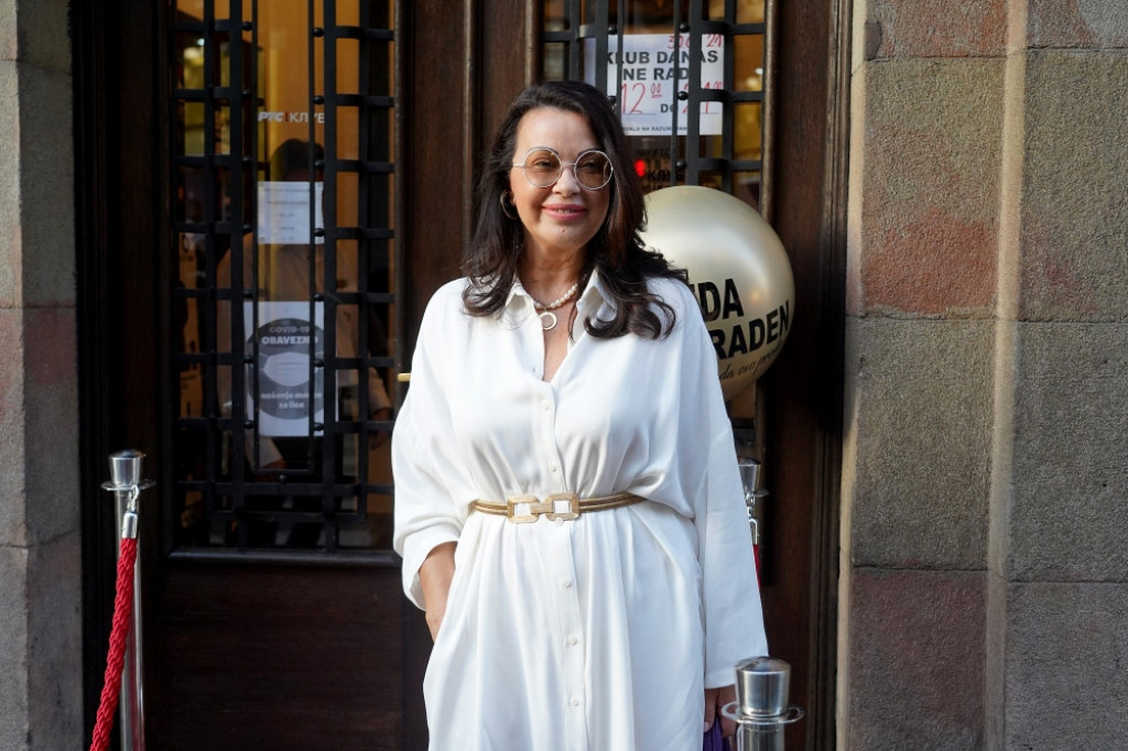 Dragana Katić podmladila ruke: Treba da se radi na sebi, da bi se izgledalo dobro! (FOTO)