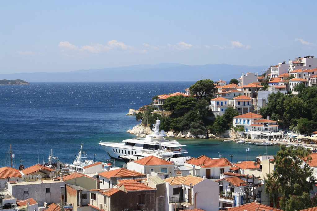 Ostrva za nezaboravne porodične avanture: Najbolje destinacije u Grčkoj za roditelje sa malom decom