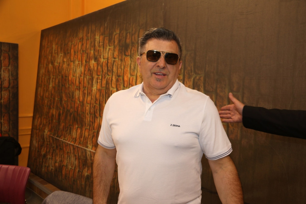 Voli brzu vožnju: Ovo je cifra koju je pevačica dala za novog mezimca